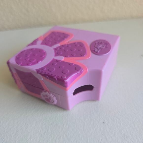 Littlest Pet Shop Teeniest Tiniest Teensies Popping Hamster House + 3 Figures - Picture 11 of 12